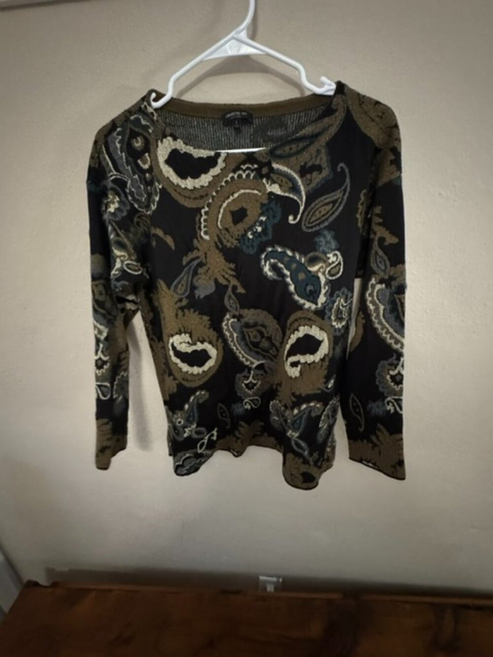 Women's long sleeve sweater